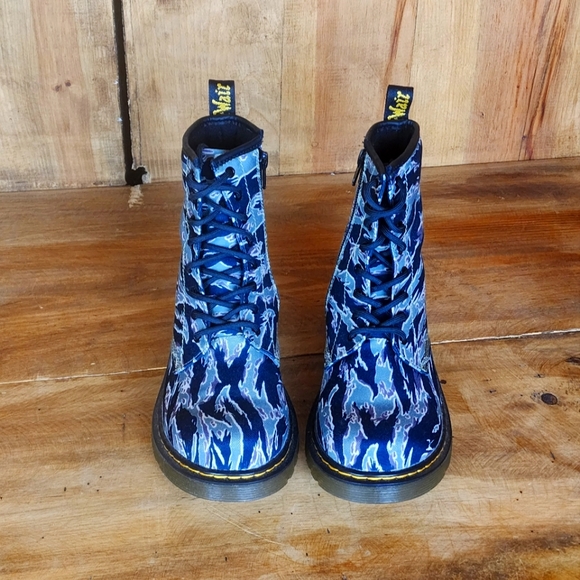 Dr. Martens 1460 Camo - Picture 3 of 6